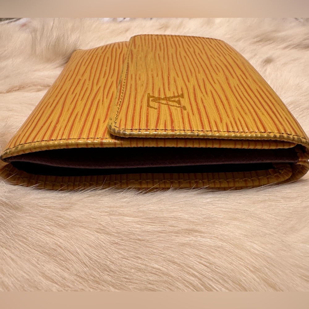 Louis Vuitton Yellow & Purple Epi Wallet - Picture 9 of 10